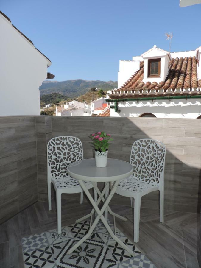Casa Las Tres Conchas Yunquera Ngoại thất bức ảnh
